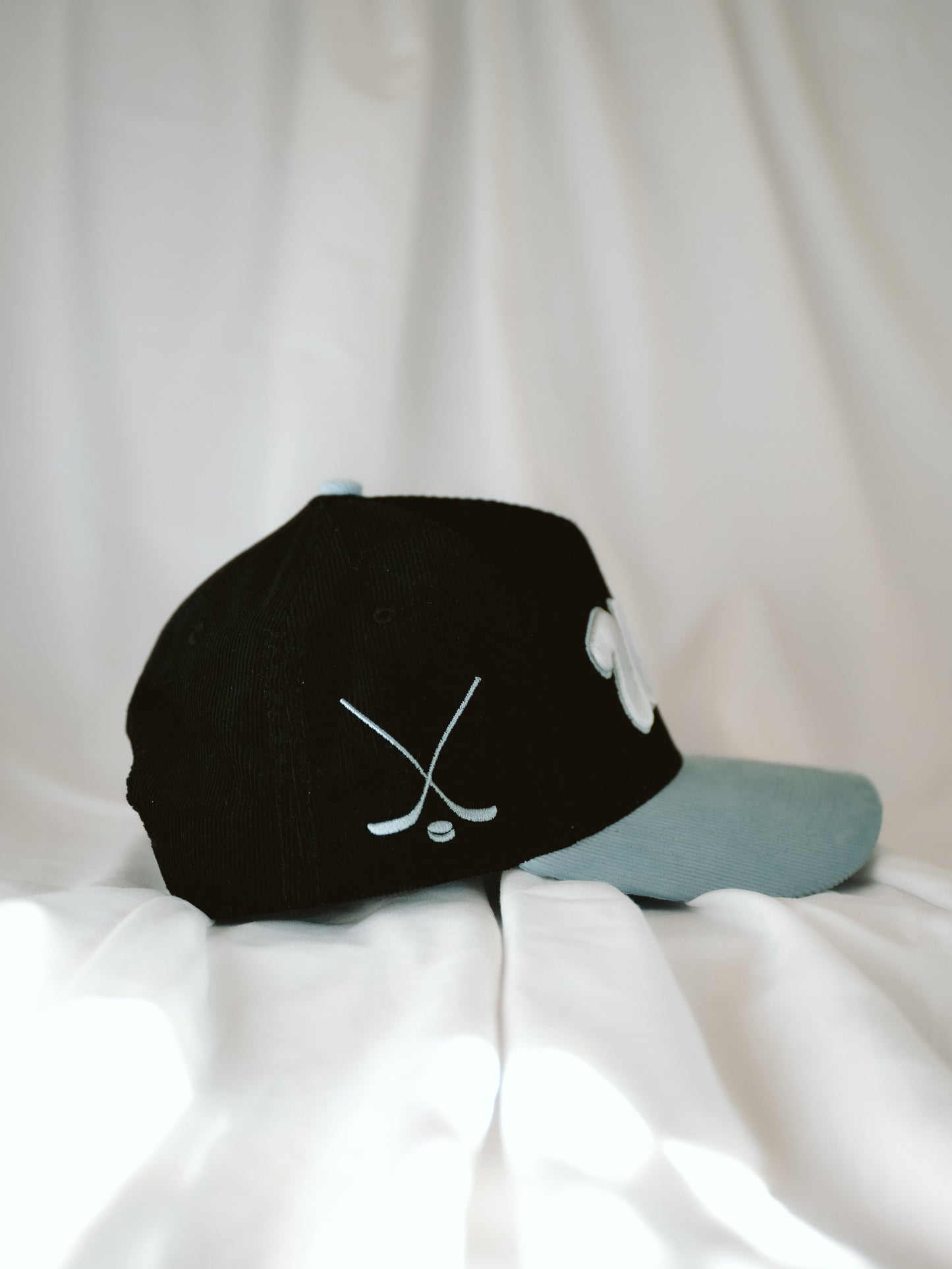 UTAH POWDER BLUE & BLACK